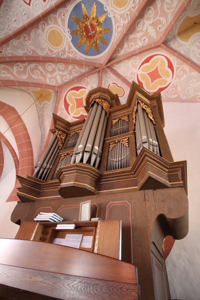 Datei:Kirchhain-Stausebach, kath Mariae Himmelfahrt, Orgel, Prospekt 2.JPG