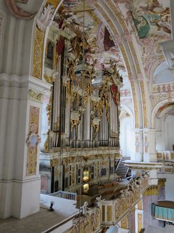 Klosterkirche Fürstenfeld, seitliche Ansicht.JPG