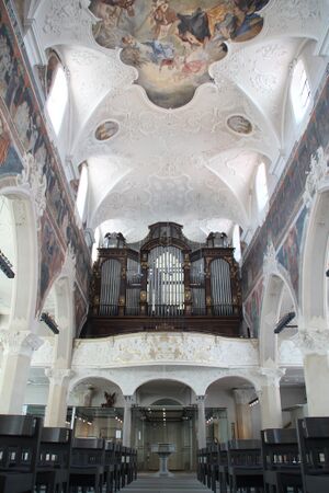 Konstanz, kath Dreifaltigkeitskirche, Kirche, Innenraum 2.JPG