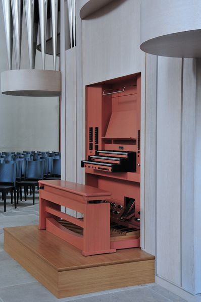 Datei:Korbach St. Kilian Tastatur.jpg