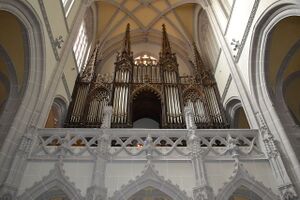 Kosice Dom Orgel.jpg