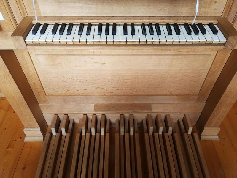 Datei:Lenningen-Brucken, Kirche (10).jpg