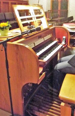 Limbach, St. Willibrord (Mayer-Orgel 3).JPG