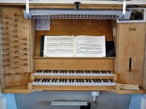 Limbach-Oberfrohna, Stadtkirche Limbach, Spieltisch.JPG