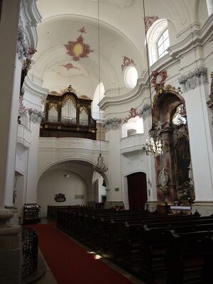 Linz, Minoritenkirche, Innenraum a.JPG