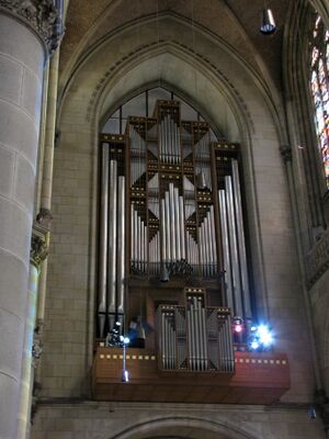 Linz, Neuer Dom (Hauptorgel).JPG