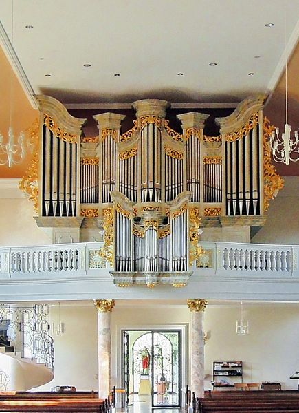 Datei:Lisdorf, St. Crispinus und Crispinianus.jpg