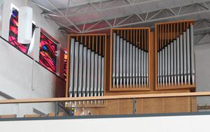 Lollar, ev Kirche, Orgel 1.JPG