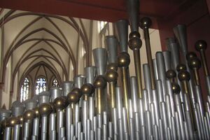 Mönchengladbach St Mariä Himmelfahrt Apfelregal.JPG