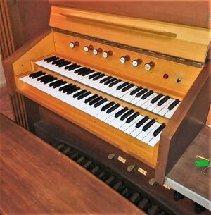 München, St. Anton (Chororgel) (1).jpeg