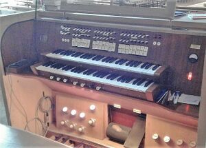 München-Lerchenauer See, St. Johannes Evangelist (1).jpeg