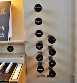 München-Neuhausen, Neuapostolische Kirche (4).JPG