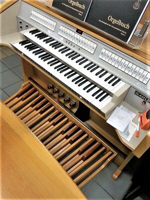 München-Obergiesing, Neuapostolische Kirche (3).jpg