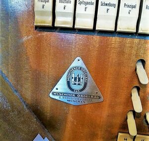 München-Pasing, Maria Schutz - Spieltisch (7).jpg