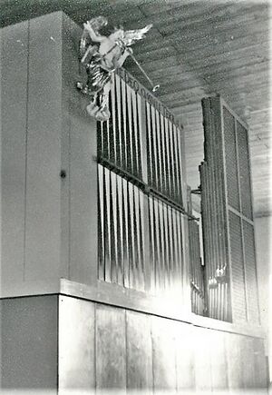 München-Sendling, St. Heinrich (Zweite Nenninger-Orgel2).jpg