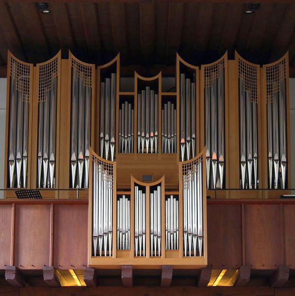 Datei:München-Trudering, Christi Himmelfahrt.jpg