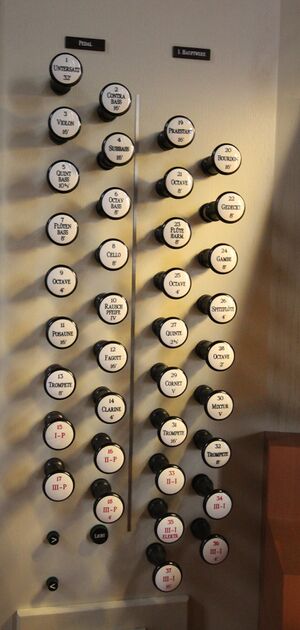 Marburg, Elisabethkirche, Orgel, Register 1.JPG