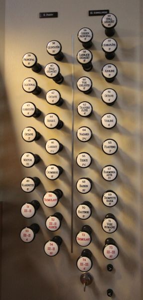 Datei:Marburg, Elisabethkirche, Orgel, Register 2.JPG