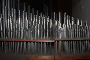 Marburg, EvHHaus, Orgel, Pfeifen 1.JPG