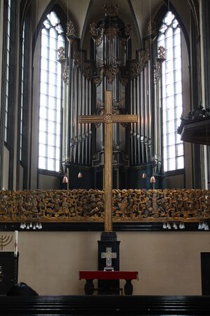 Marburg, Universitätskirche, Kirche, Innenraum.jpg