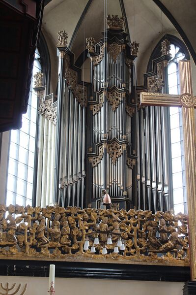Datei:Marburg, Universitätskirche, Orgel, Prospekt 4.jpg