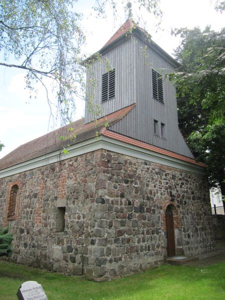 Datei:Mehrow,Dorfkirche.jpg