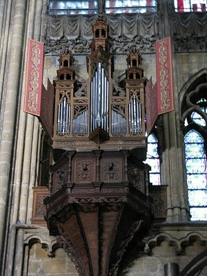 Metz, Kathedrale Saint Etienne Schwalbennestorgel.jpg