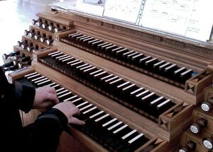 Neresheim, Abteikirche St. Ulrich und Afra (Hauptorgel), Spieltisch.jpeg
