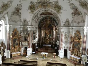 Nesselwang St Andreas Blick in die Kirche.JPG