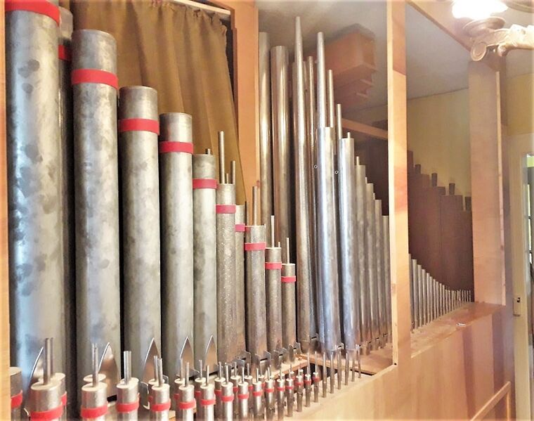 Datei:Neunkirchen (Saar), Hausorgel Vogtel (1).jpg