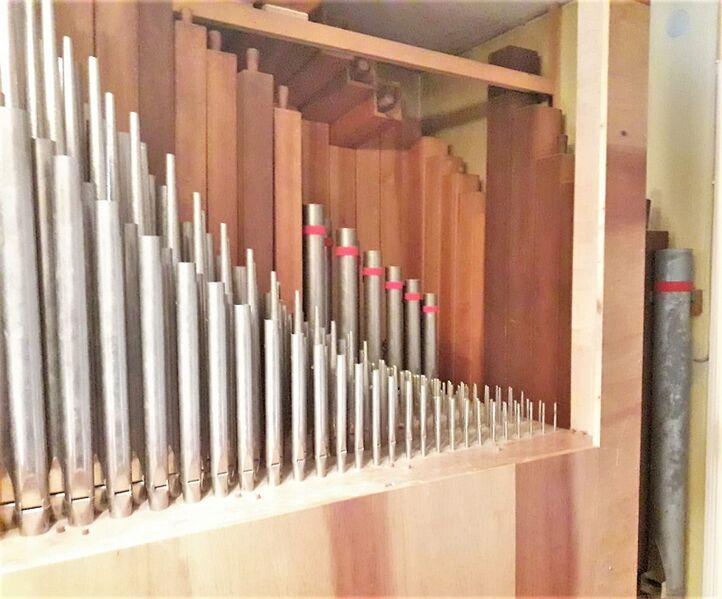 Datei:Neunkirchen (Saar), Hausorgel Vogtel (2).jpg