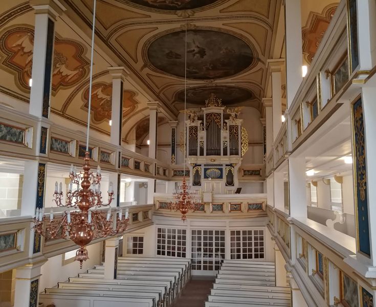 Datei:Ohrdruf-Gräfenhain, Dreifaltigkeitskirche (1).jpg