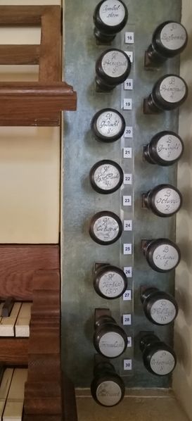 Datei:Ohrdruf-Gräfenhain, Dreifaltigkeitskirche (9).jpg