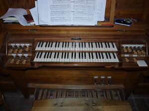 Oranienburg, St. Nicolai, Spieltisch.JPG