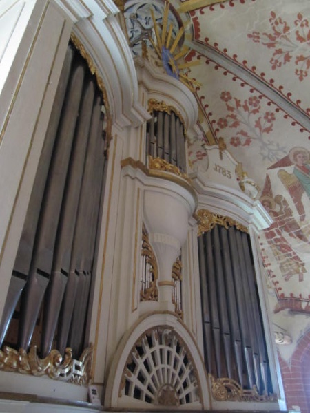 Datei:Petschow, Dorfkirche, Prospekt.JPG