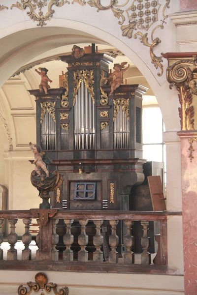 Datei:Prag Jakobsbasilika Chororgel Prospekt.jpg