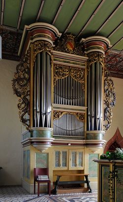 Röttler Kirche Prospekt.jpg