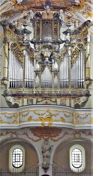 Datei:Regensburg, Stift zu Unserer Lieben Frau zur Alten Kapelleneu.jpg