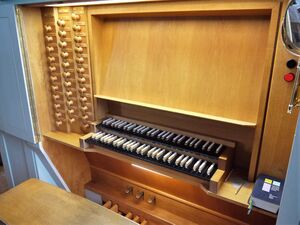 Rheinsberg, St. Laurentius (Nußbücker-Orgel), Spieltisch.JPG