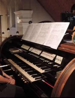 Roseldorf Spieltisch.JPG