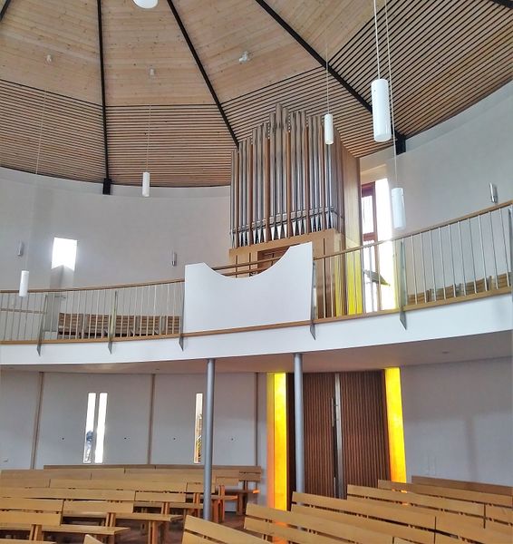 Datei:Rosenheim, Apostelkirche (3).jpg