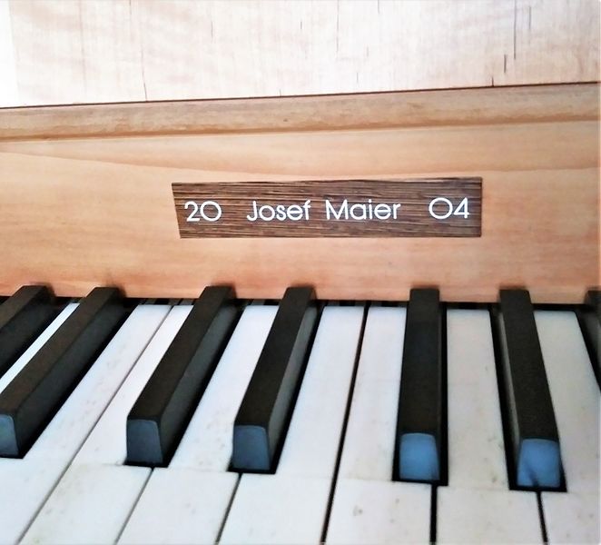 Datei:Rosenheim, Apostelkirche (6).jpg