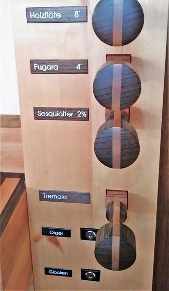 Datei:Rosenheim, Apostelkirche (8).jpg