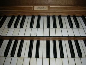 Rottweil, Kapellenkirche, Spieltisch(2).JPG