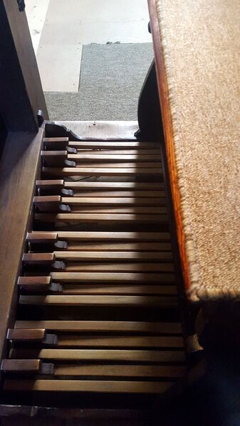 Datei:Rust evang Pedal.jpg