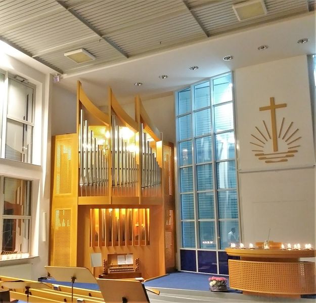 Datei:Saarbrücken, Neuapostolische Kirche (4).jpg