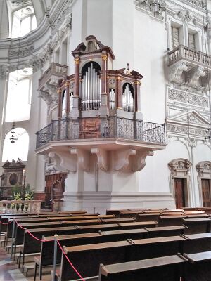 Salzburg, Dom (Epistelorgel) (2).jpg