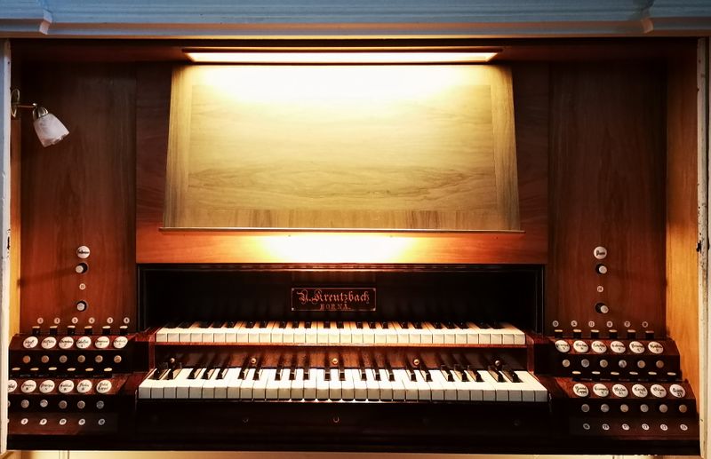 Datei:Scheibenberg Spieltisch.jpg