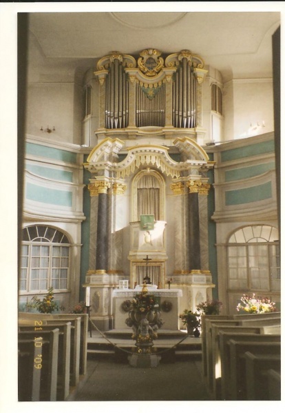 Datei:Schmiedeberg (Erzgebirge), Dreifaltigkeitskirche.jpg