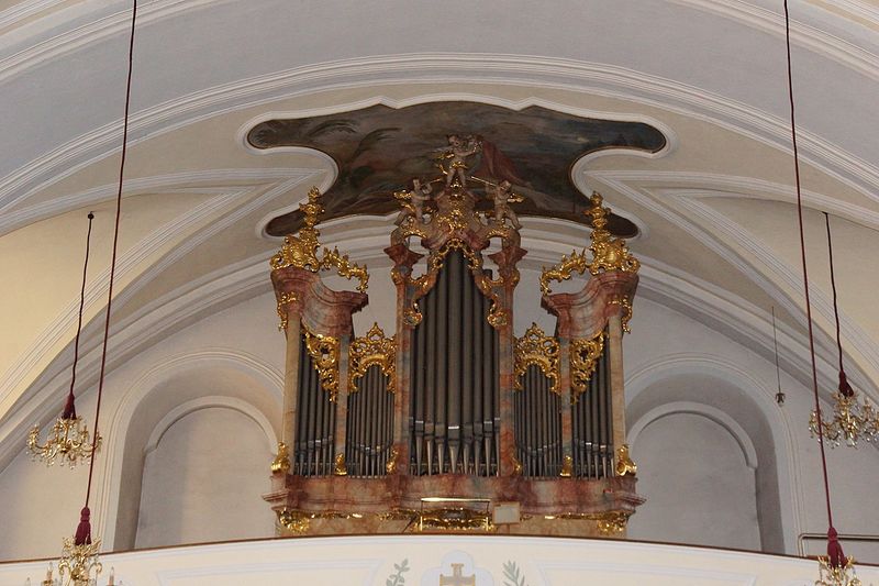 Datei:Schwarzenfeld Dreifalt Hauptorgel.jpg